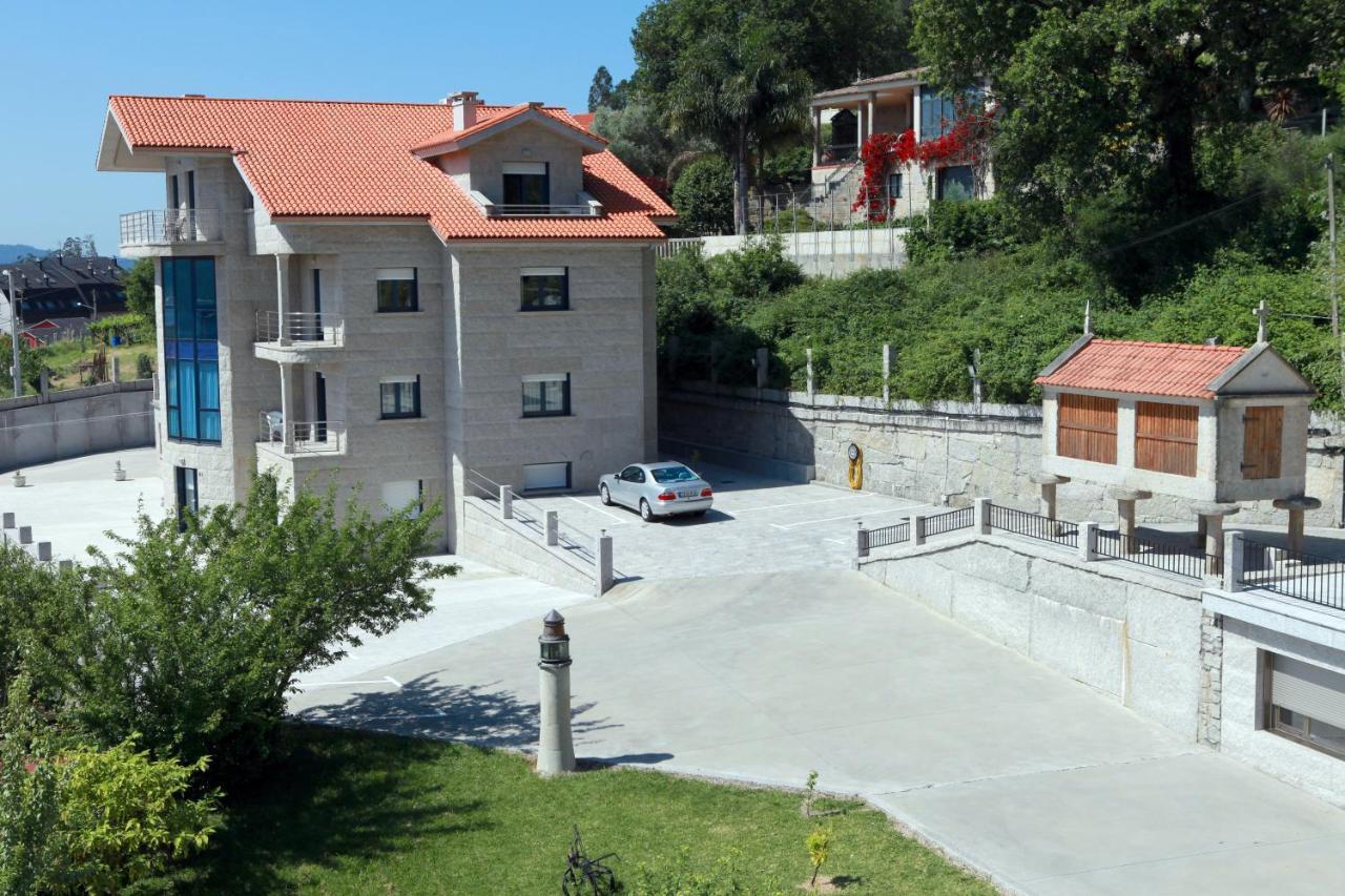 Apartamentos Canada Raxo Luaran gambar